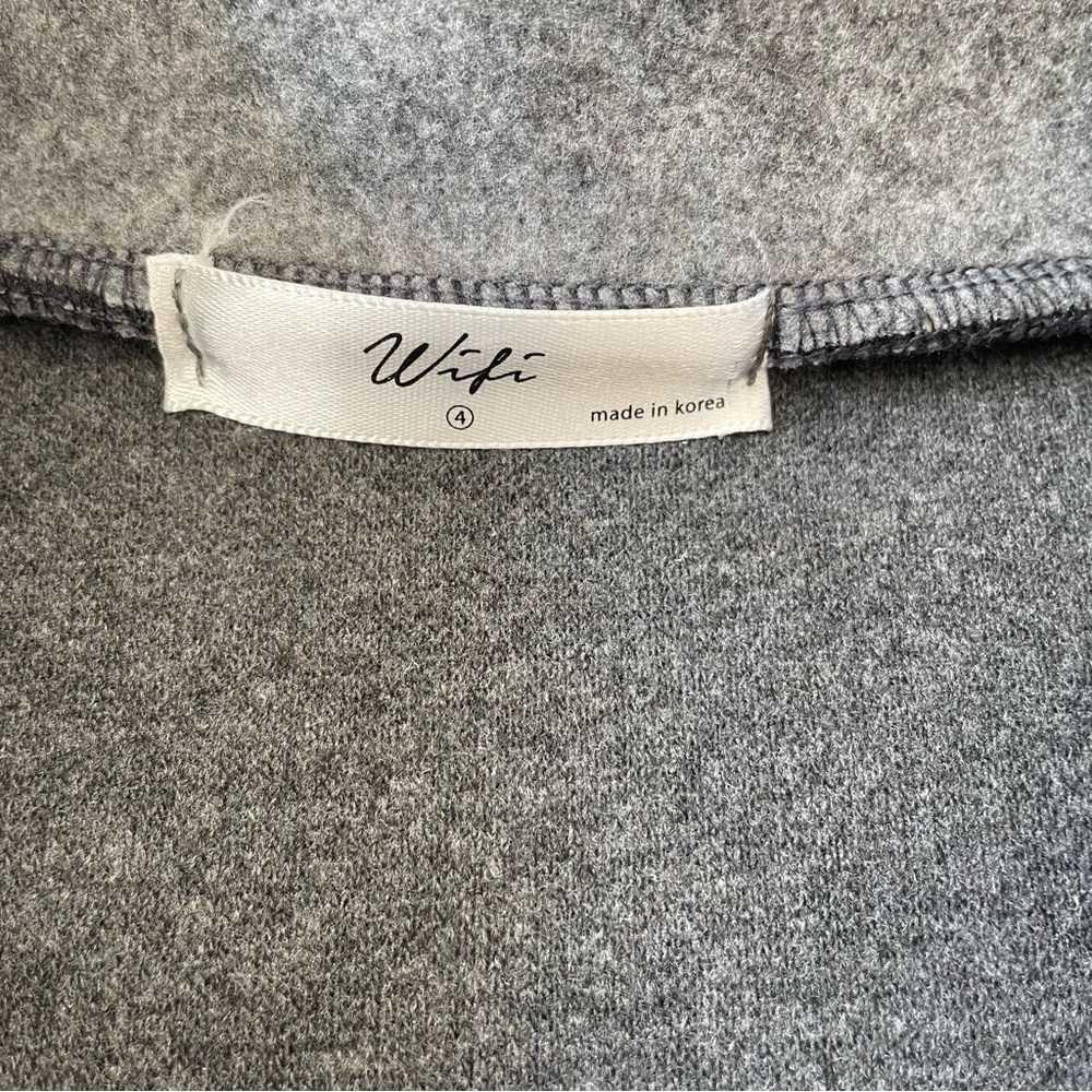 Korean crop flannel grey jacket size 4 made in Korea NWT - Picture 3 of 7